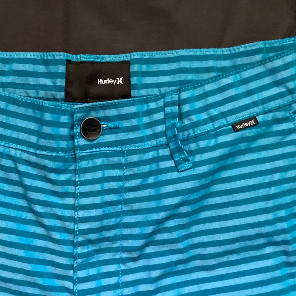 Hurley stripped board shorts size 32 - Picture 2 of 5